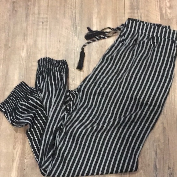 Sexy or Casual Slit Leg Joggers NWT - Picture 4 of 7